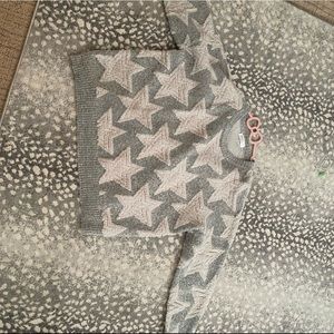 Vestique star sweater